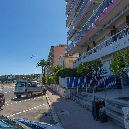 Spacieux Avec Terrasse, Parking, Face Mer, Proche Plages Et Commodités - Fr-1-196-320