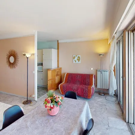 Spacieux Avec Terrasse, Parking, Face Mer, Proche Plages Et Commodites - Fr-1-196-320 * Roquebrune-Cap-Martin