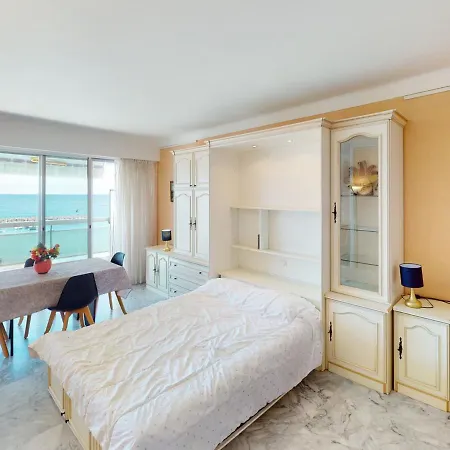 Spacieux Avec Terrasse, Parking, Face Mer, Proche Plages Et Commodites - Fr-1-196-320 Roquebrune-Cap-Martin