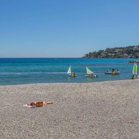 Daire Spacieux Avec Terrasse, Parking, Face Mer, Proche Plages Et Commodites - Fr-1-196-320